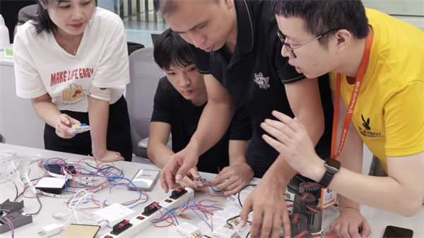 同步智能，追光共贏！思碼光第1期新商培訓營圓滿收官