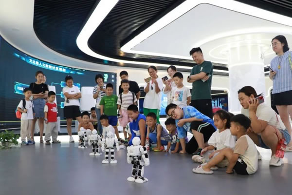 科普研學，走進文達通智能家居的數字城市展館_5