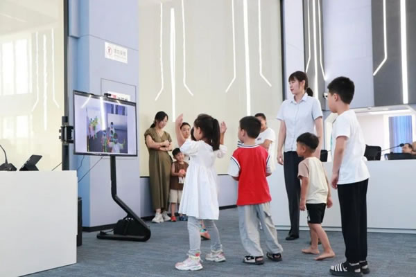 科普研學，走進文達通智能家居的數字城市展館_8